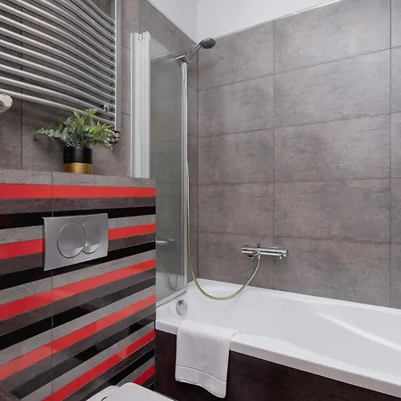 Lagiewniki Sanctuary One Bedroom By Renters Kraków