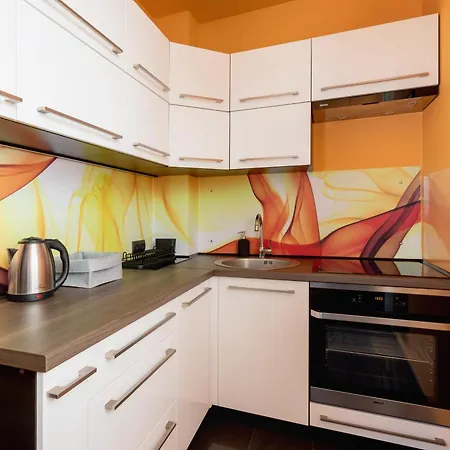 Lagiewniki Sanctuary One Bedroom By Renters Appartement *